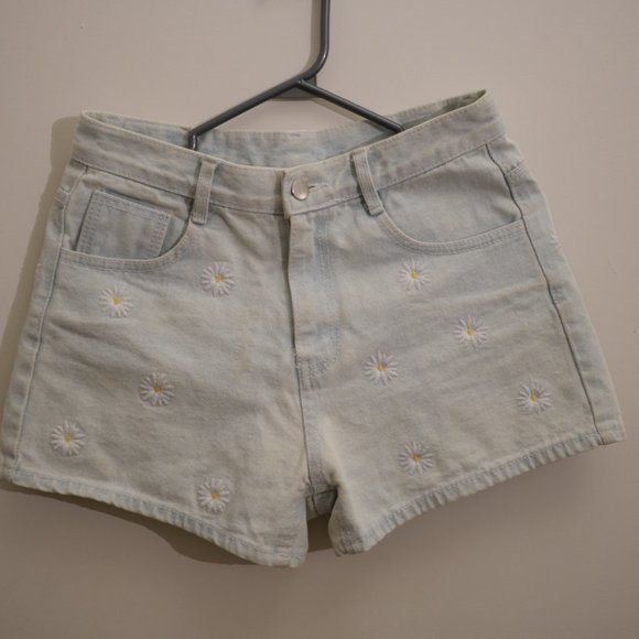 High-Waisted Daisy Embroidered Denim Shorts - Picture 1 of 6